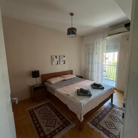 Beautiful 3 Bedroom Mountain View Apartmán Skopje